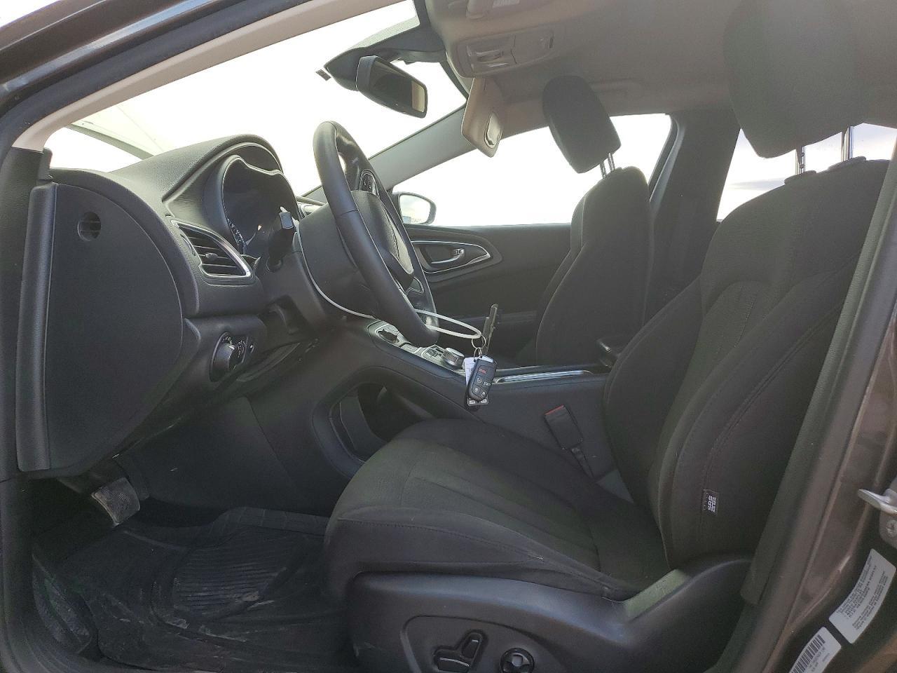 2015 CHRYSLER 200