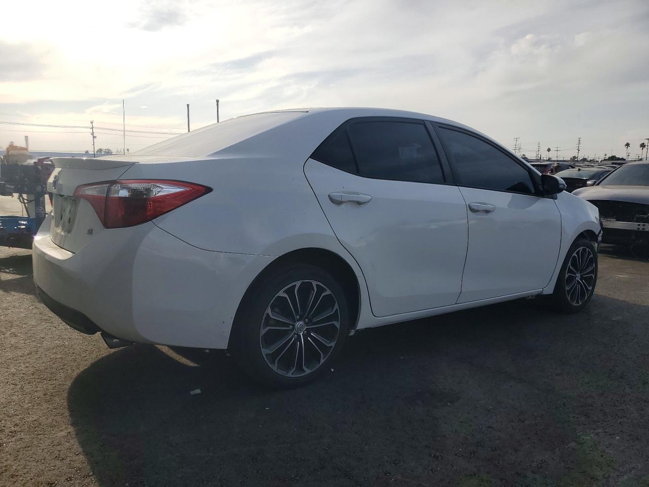 2016 TOYOTA COROLLA