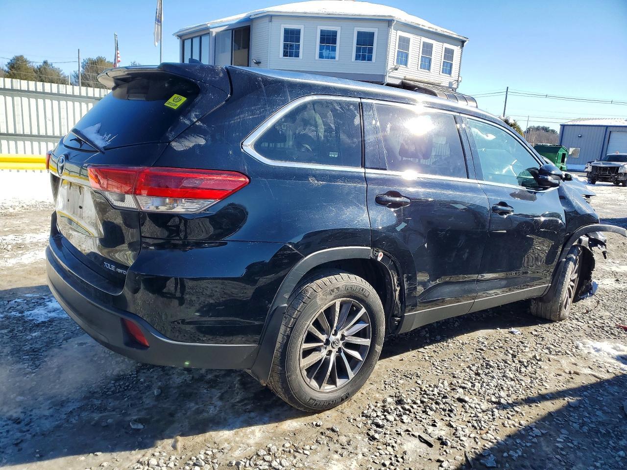 2019 TOYOTA HIGHLANDER