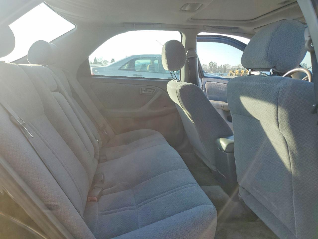 2001 TOYOTA CAMRY
