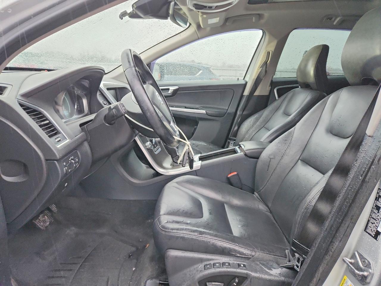 2015 VOLVO XC60
