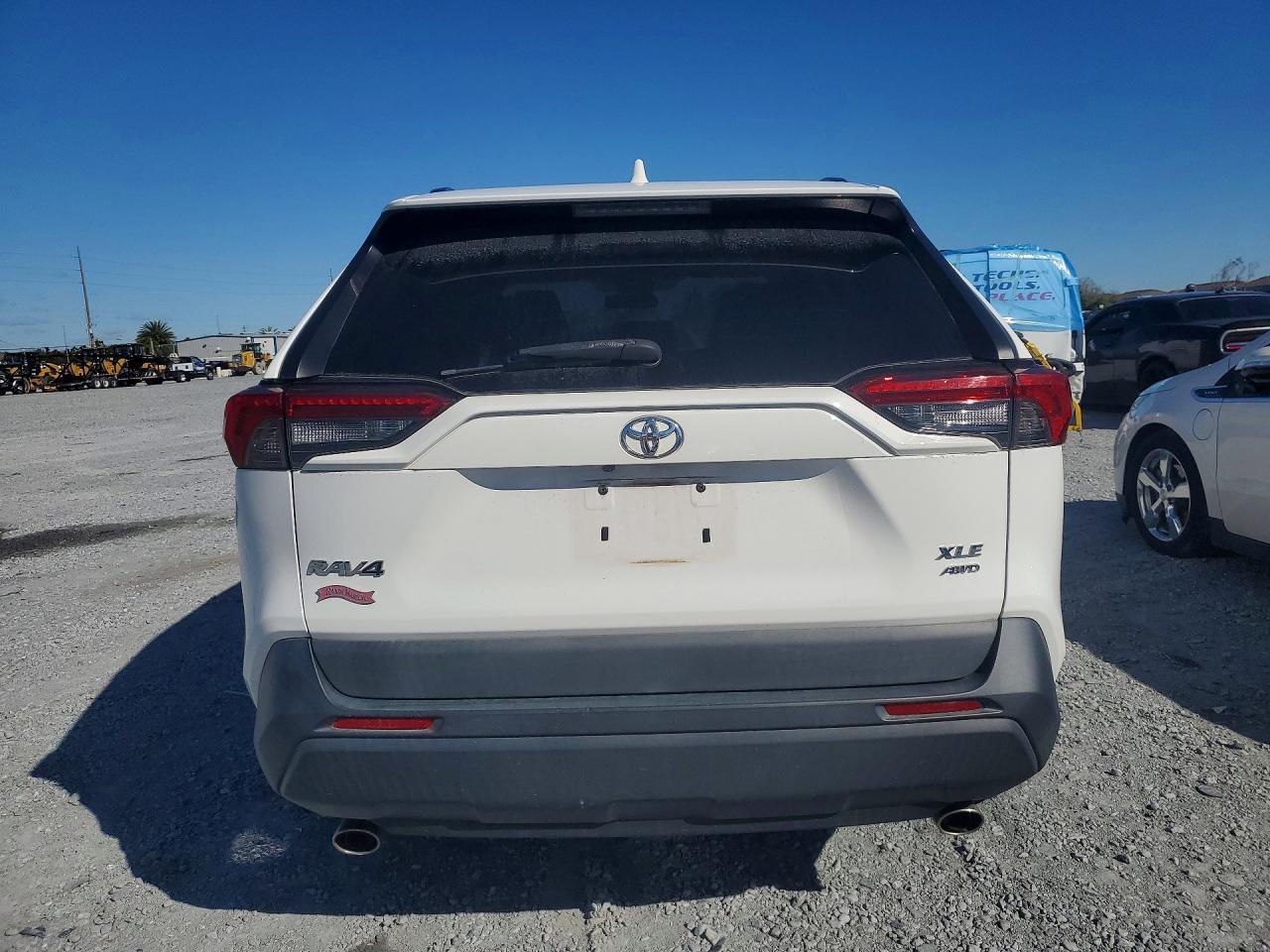 2019 TOYOTA RAV4