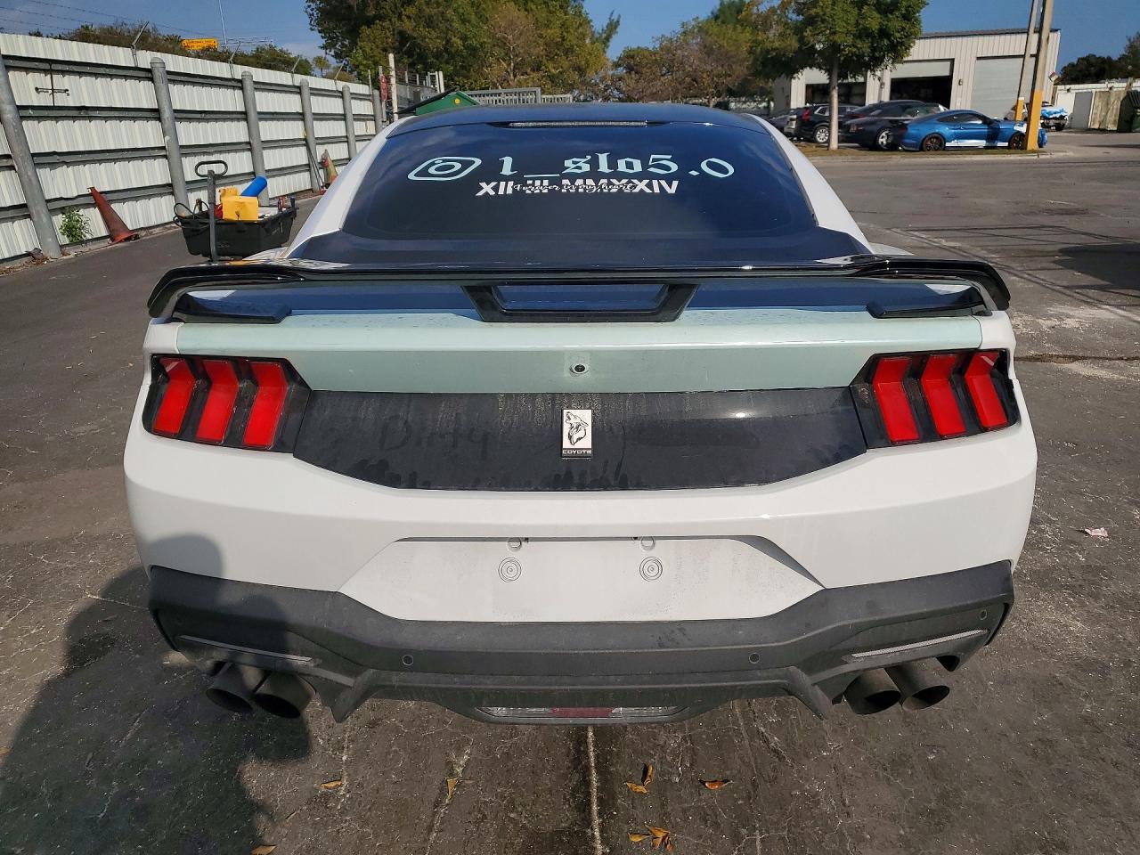 2025 FORD MUSTANG