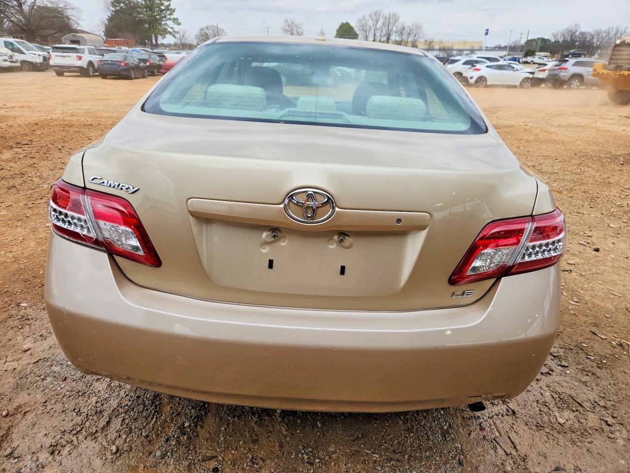2011 TOYOTA CAMRY