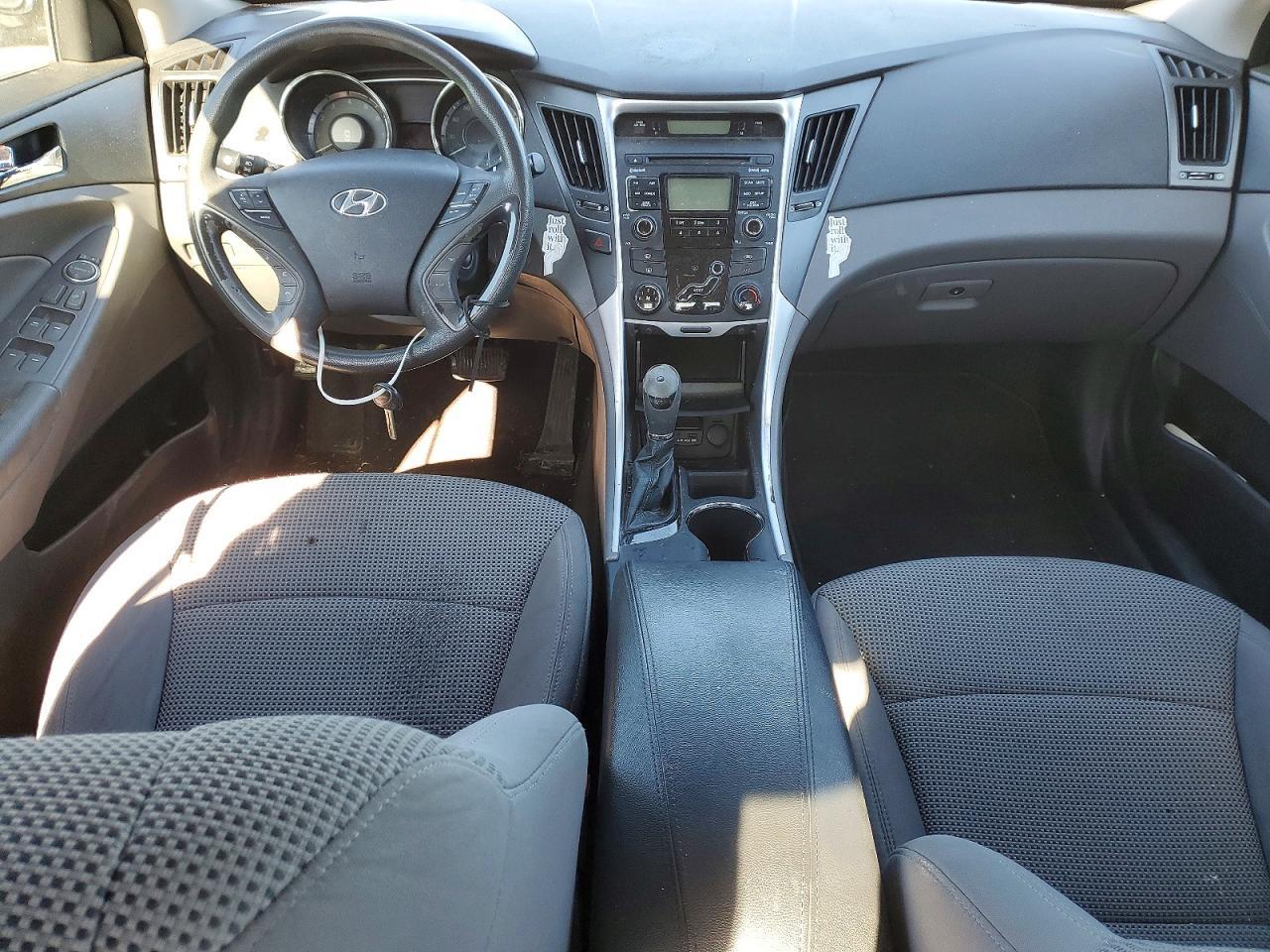 2011 HYUNDAI SONATA
