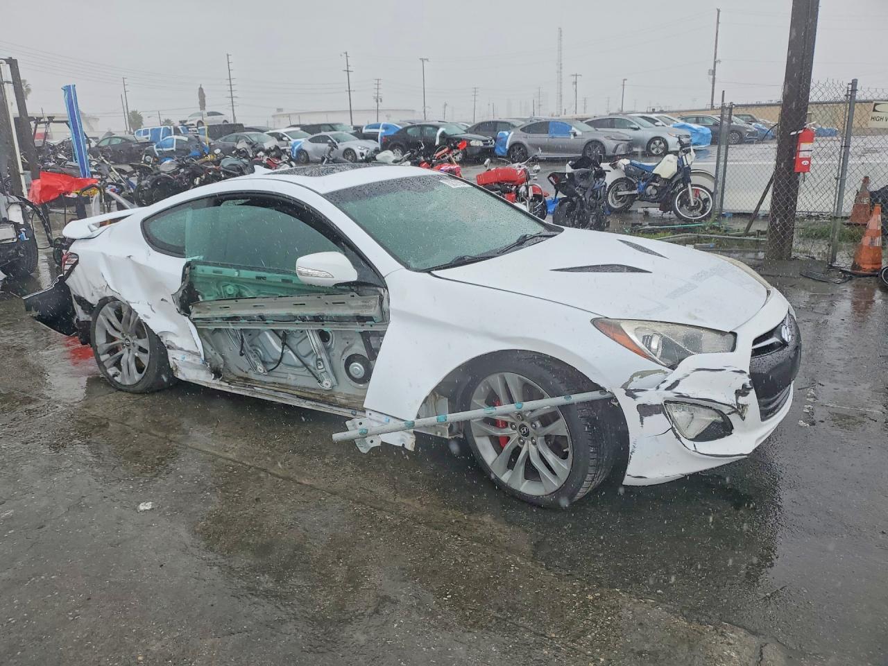 2016 HYUNDAI GENESIS