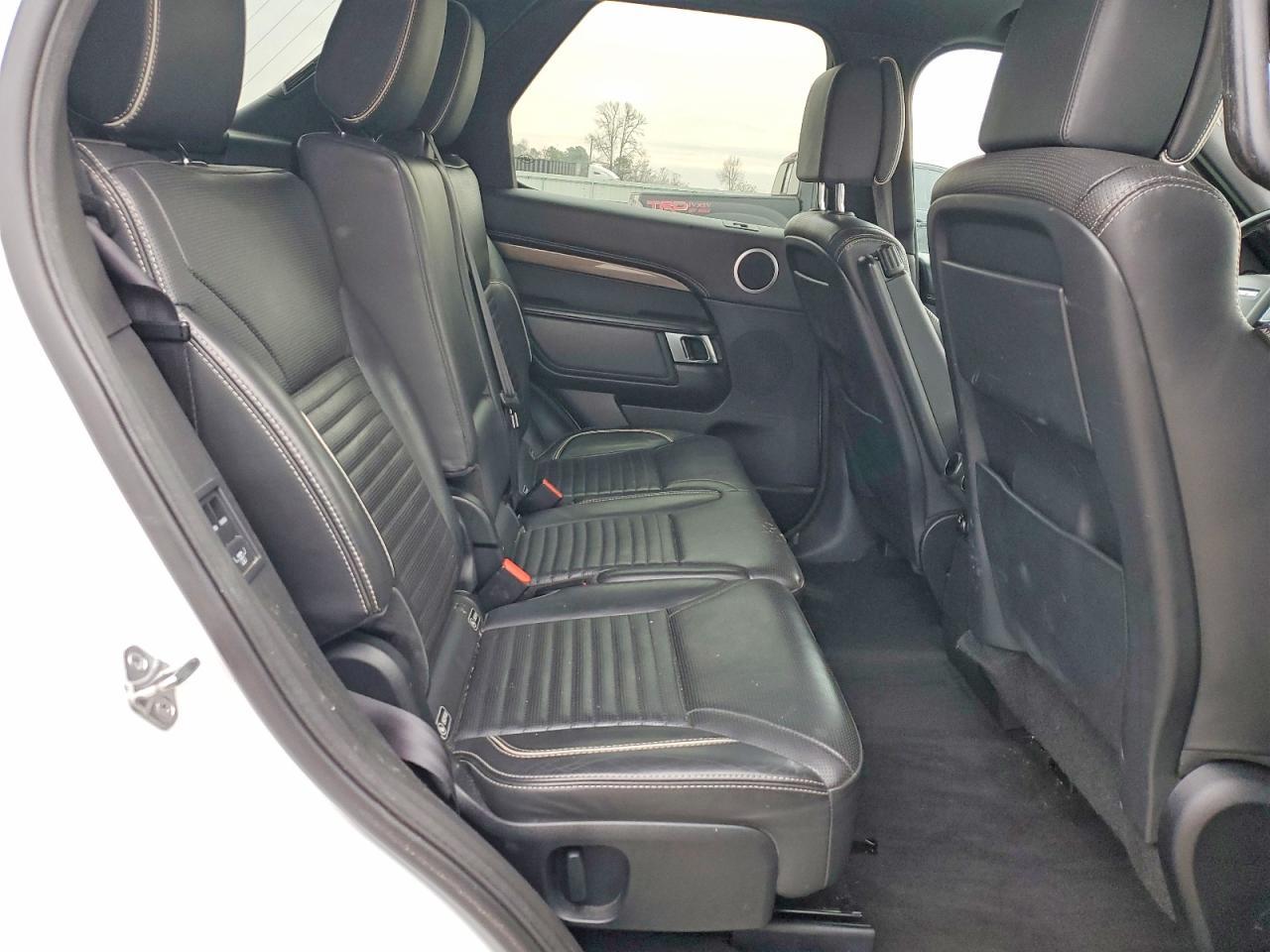 2017 LAND ROVER Discovery