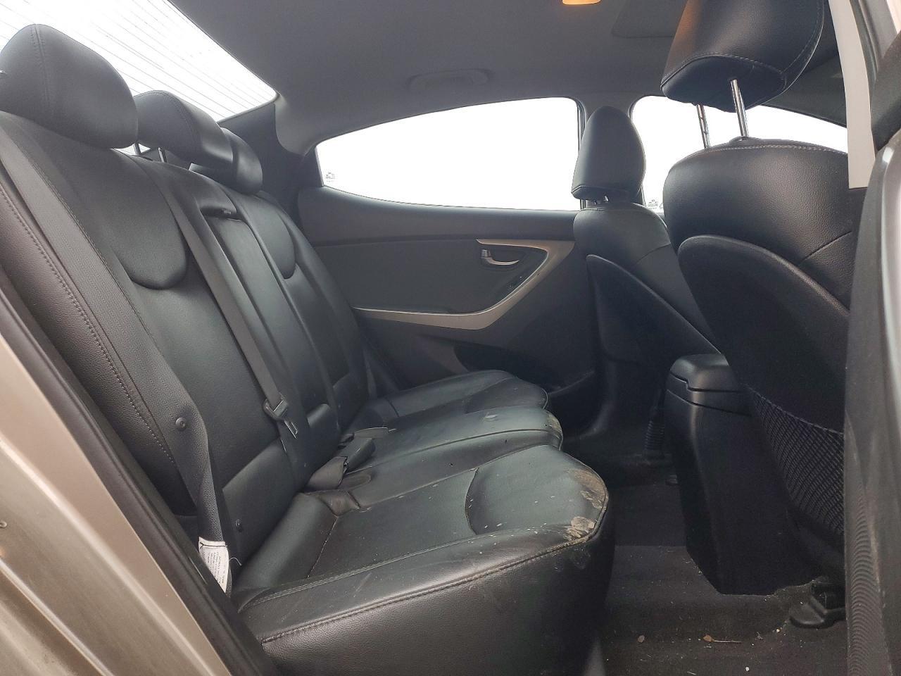 2012 HYUNDAI ELANTRA