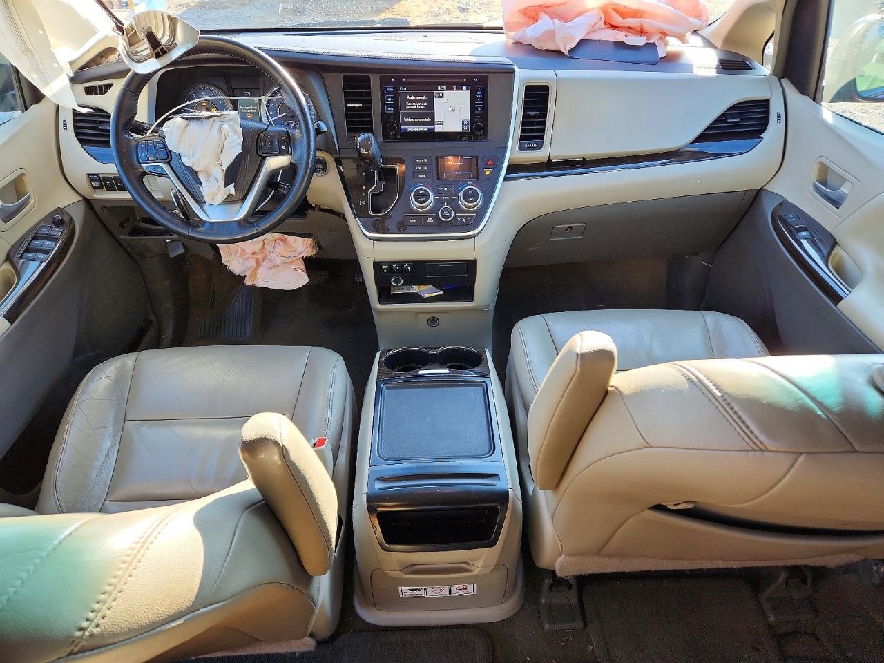 2015 TOYOTA SIENNA
