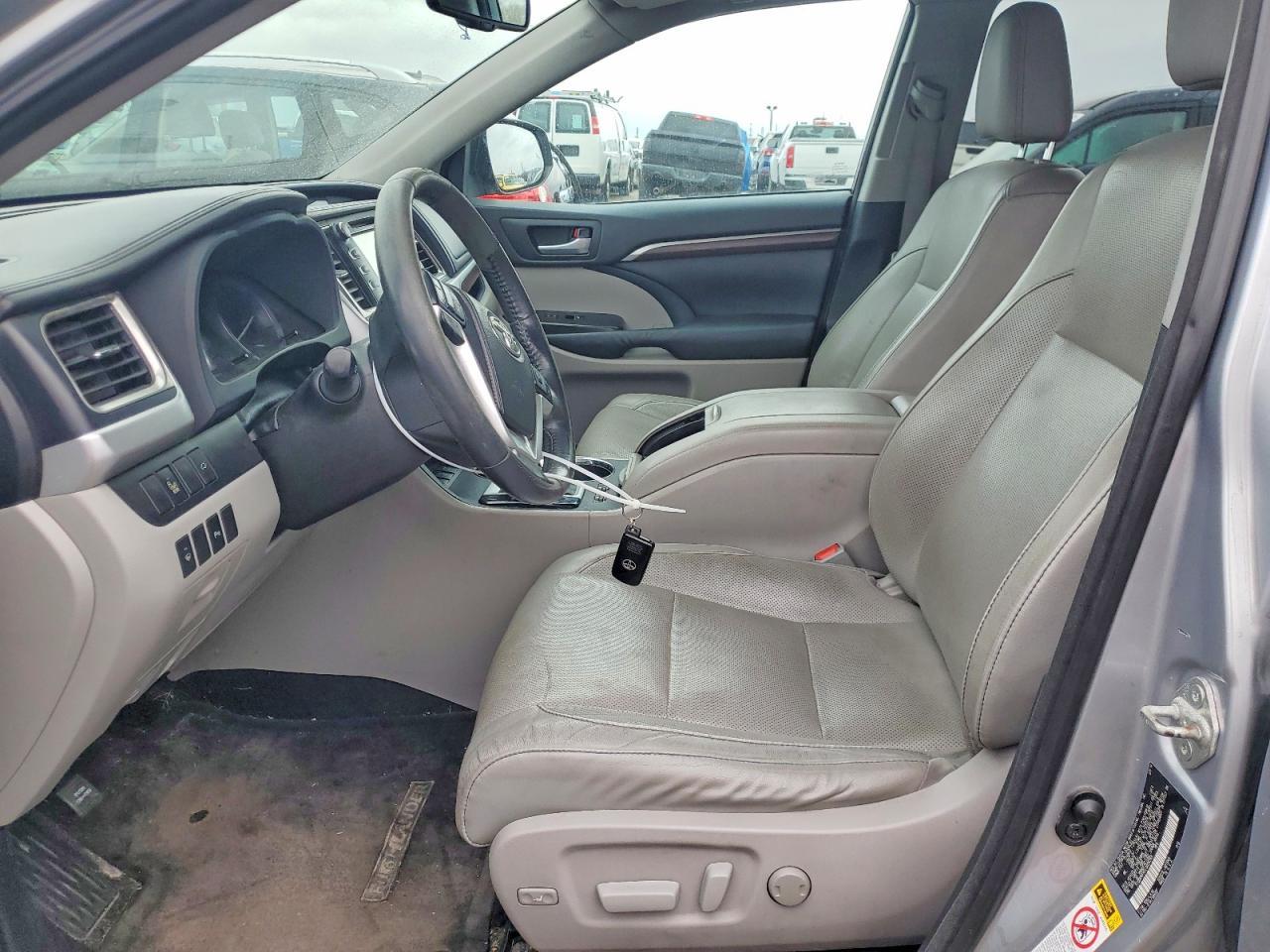 2014 TOYOTA HIGHLANDER