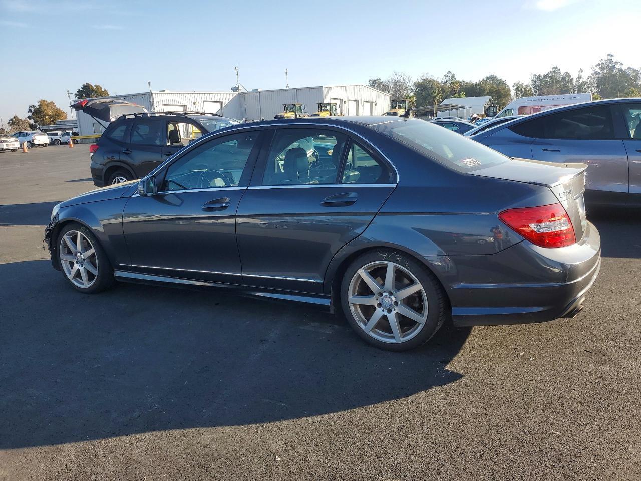 2014 MERCEDES-BENZ C-CLASS