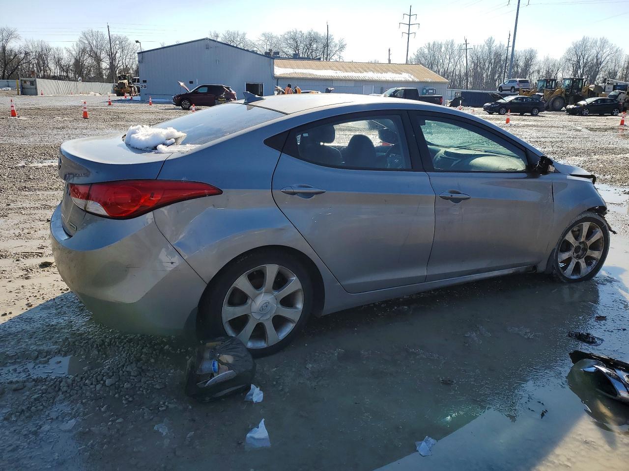 2012 HYUNDAI ELANTRA