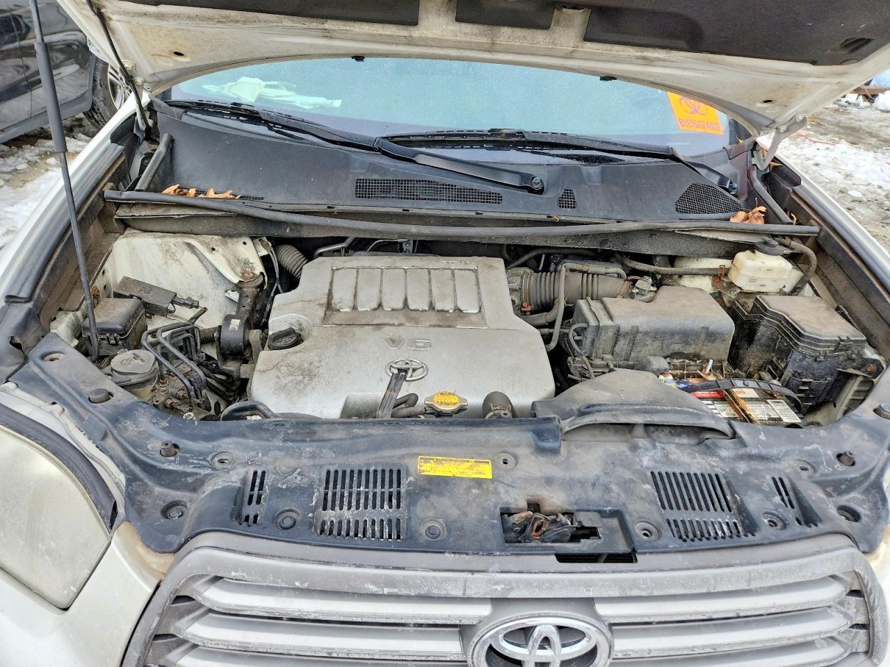 2010 TOYOTA HIGHLANDER