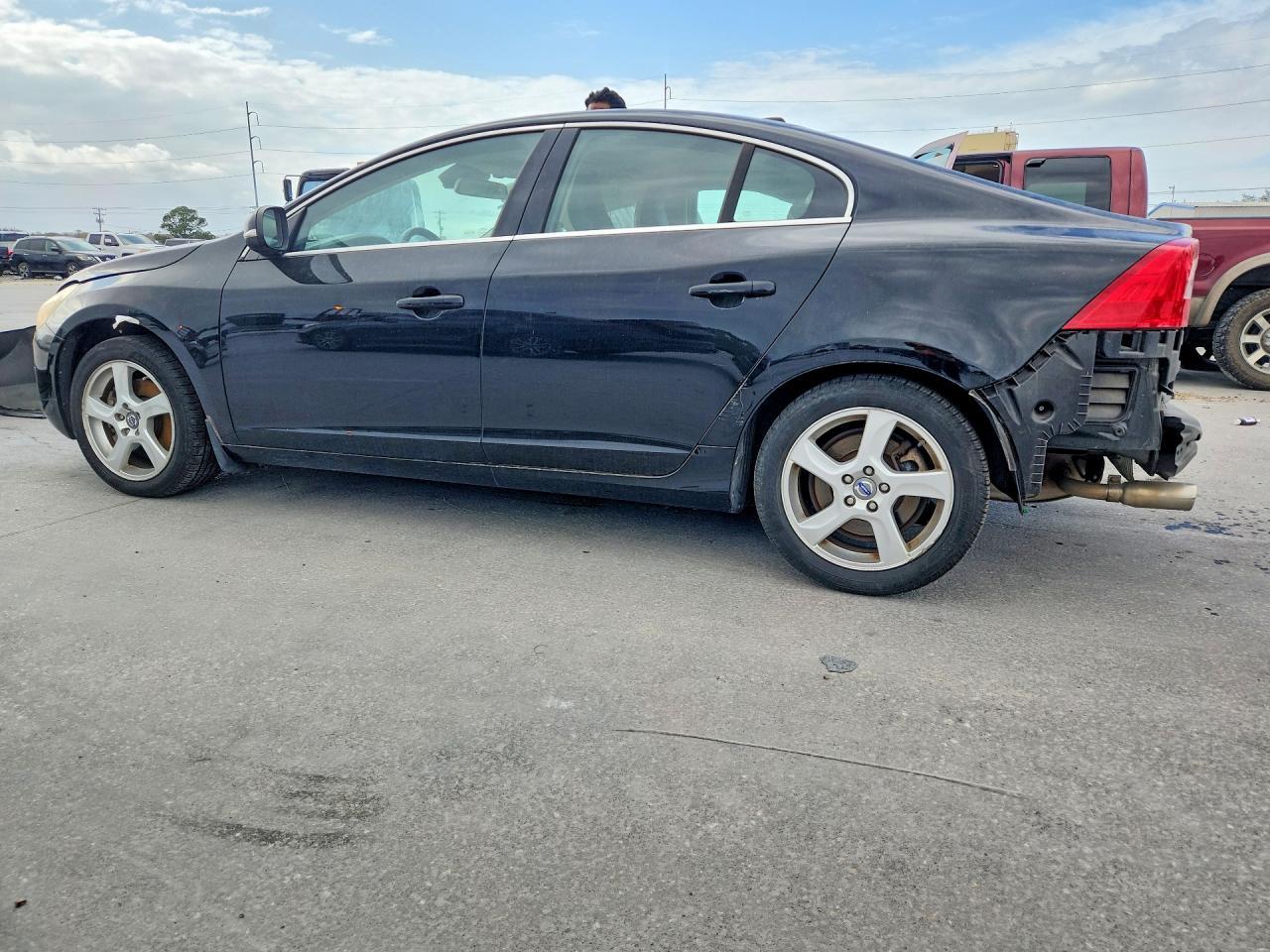 2012 VOLVO S60