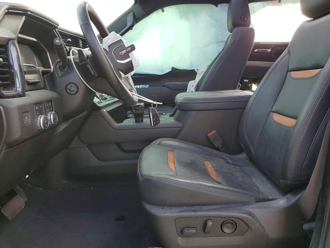 2023 GMC Sierra