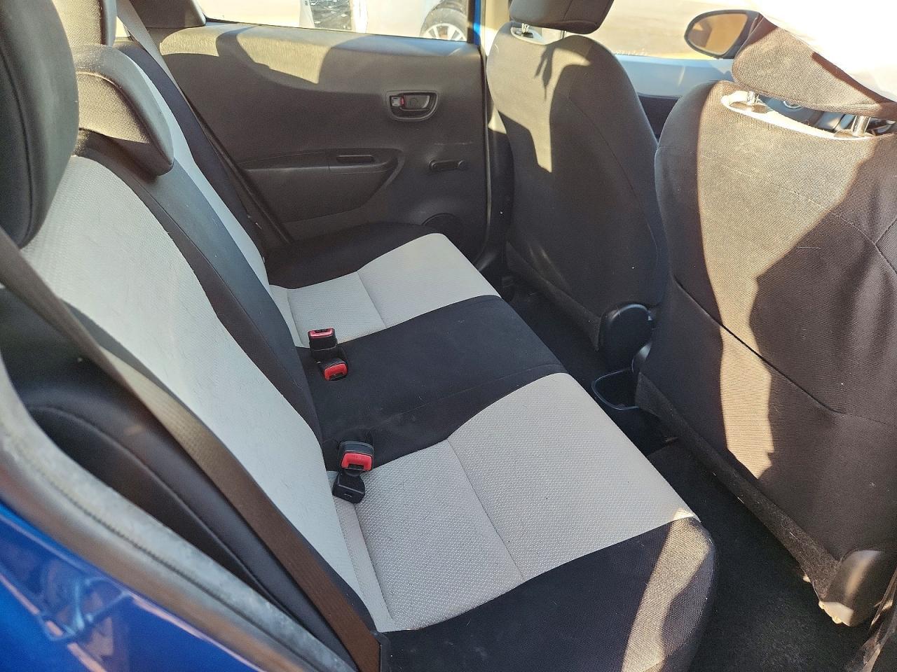 2012 TOYOTA YARIS