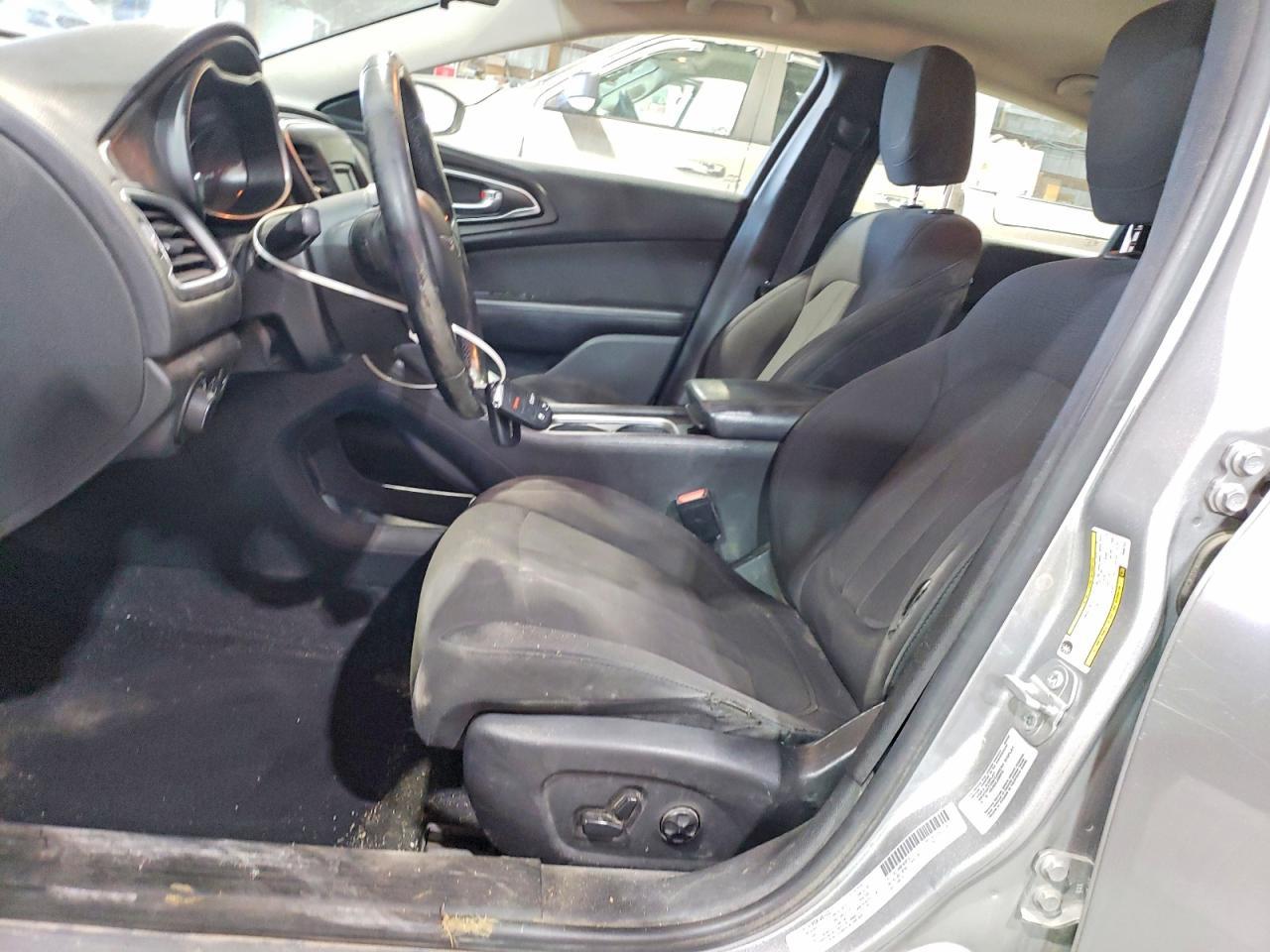 2015 CHRYSLER 200