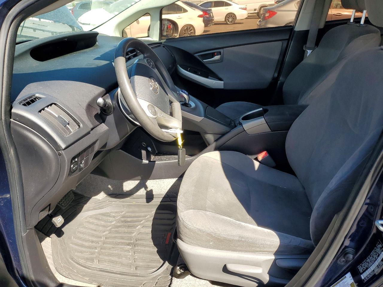 2013 TOYOTA PRIUS