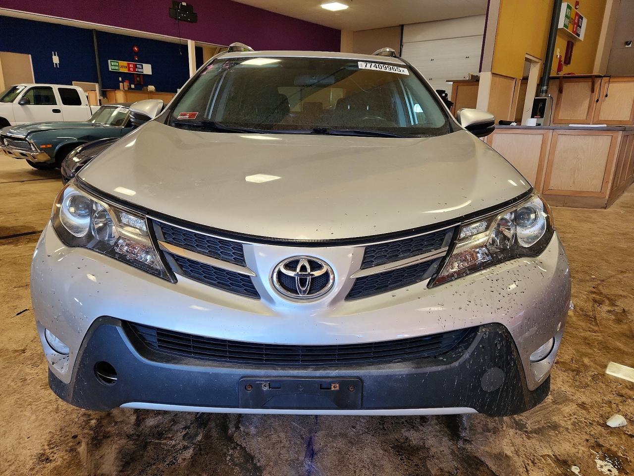 2015 TOYOTA RAV4