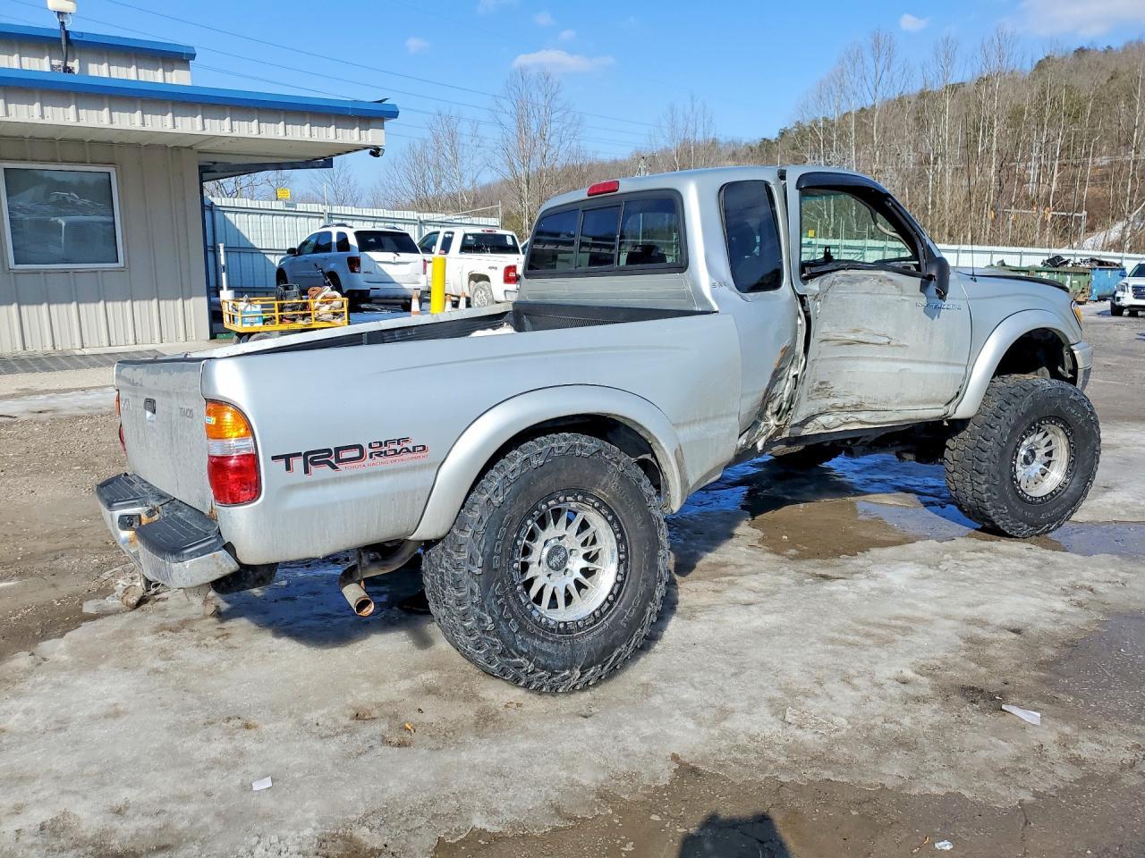2003 TOYOTA TACOMA