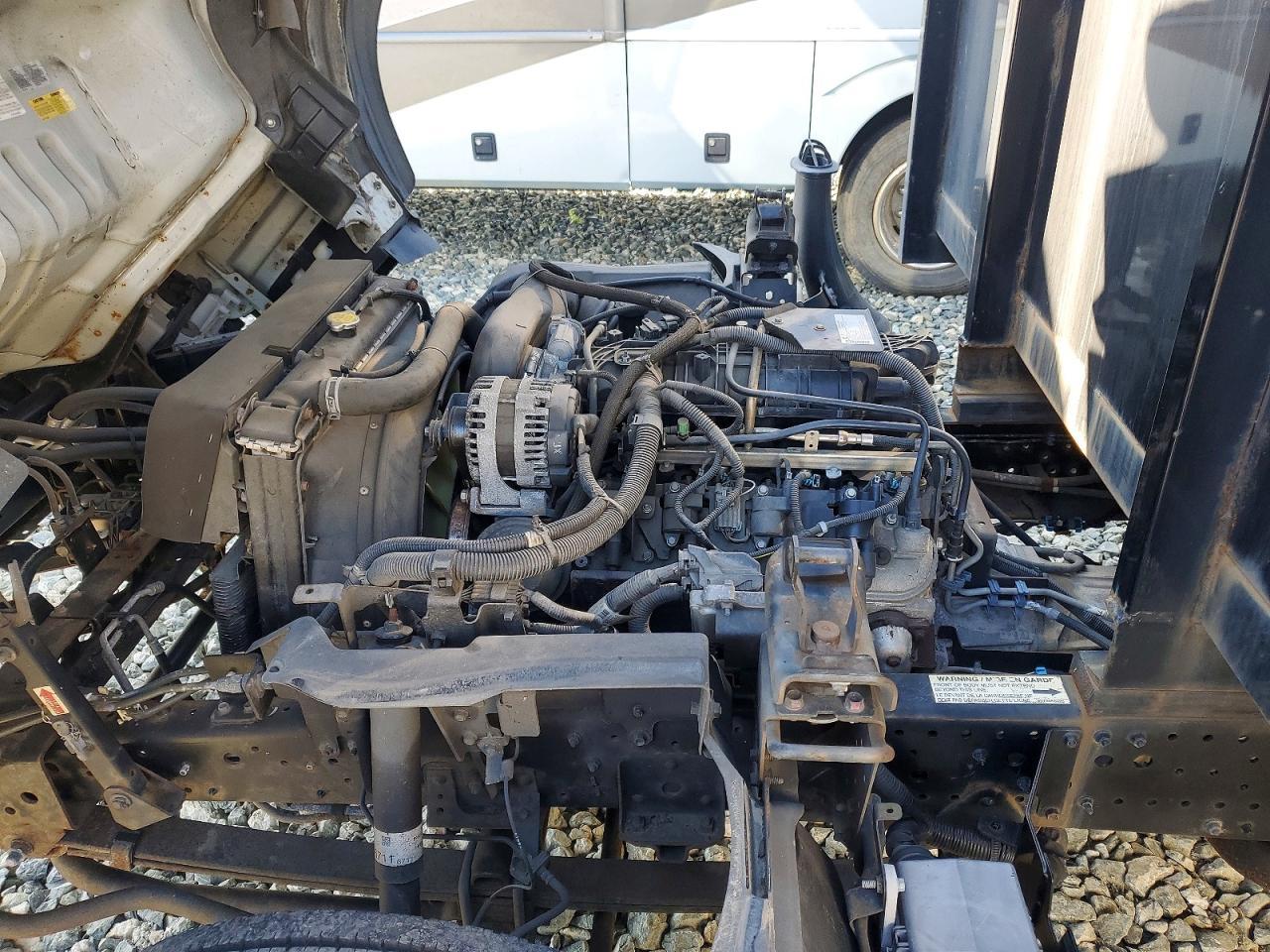 2017 ISUZU Npr Hd