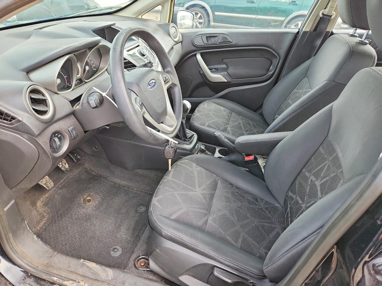 2012 FORD Fiesta