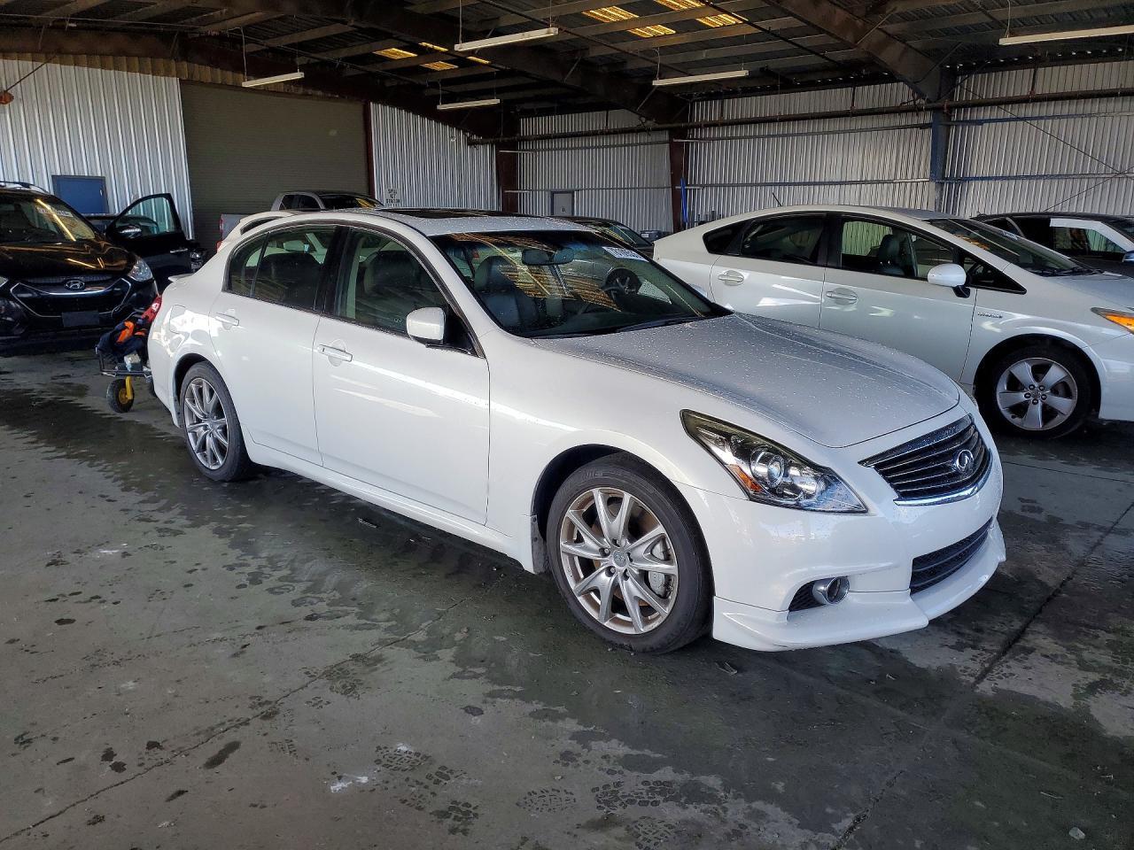 2012 INFINITI G37