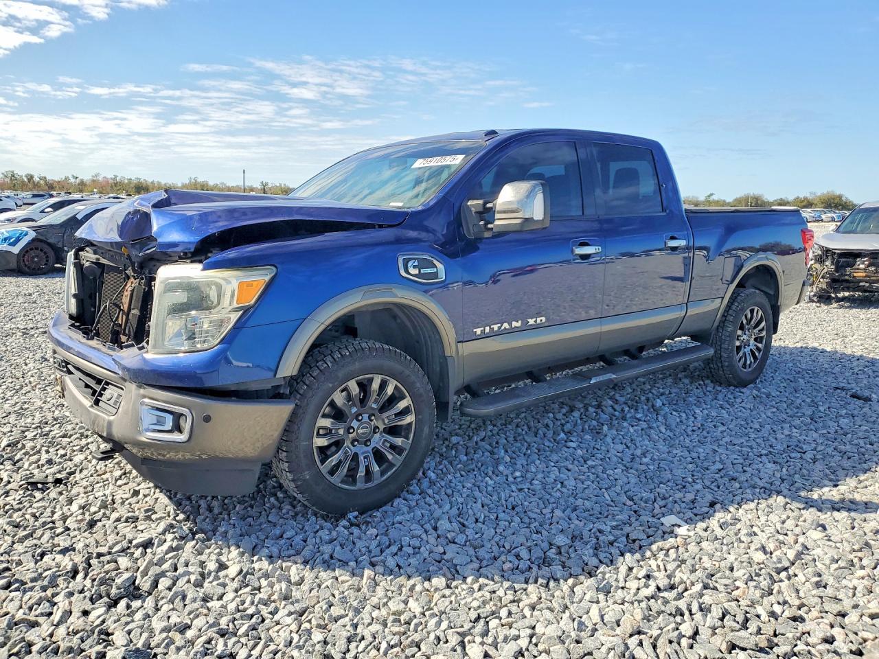 2016 NISSAN Titan
