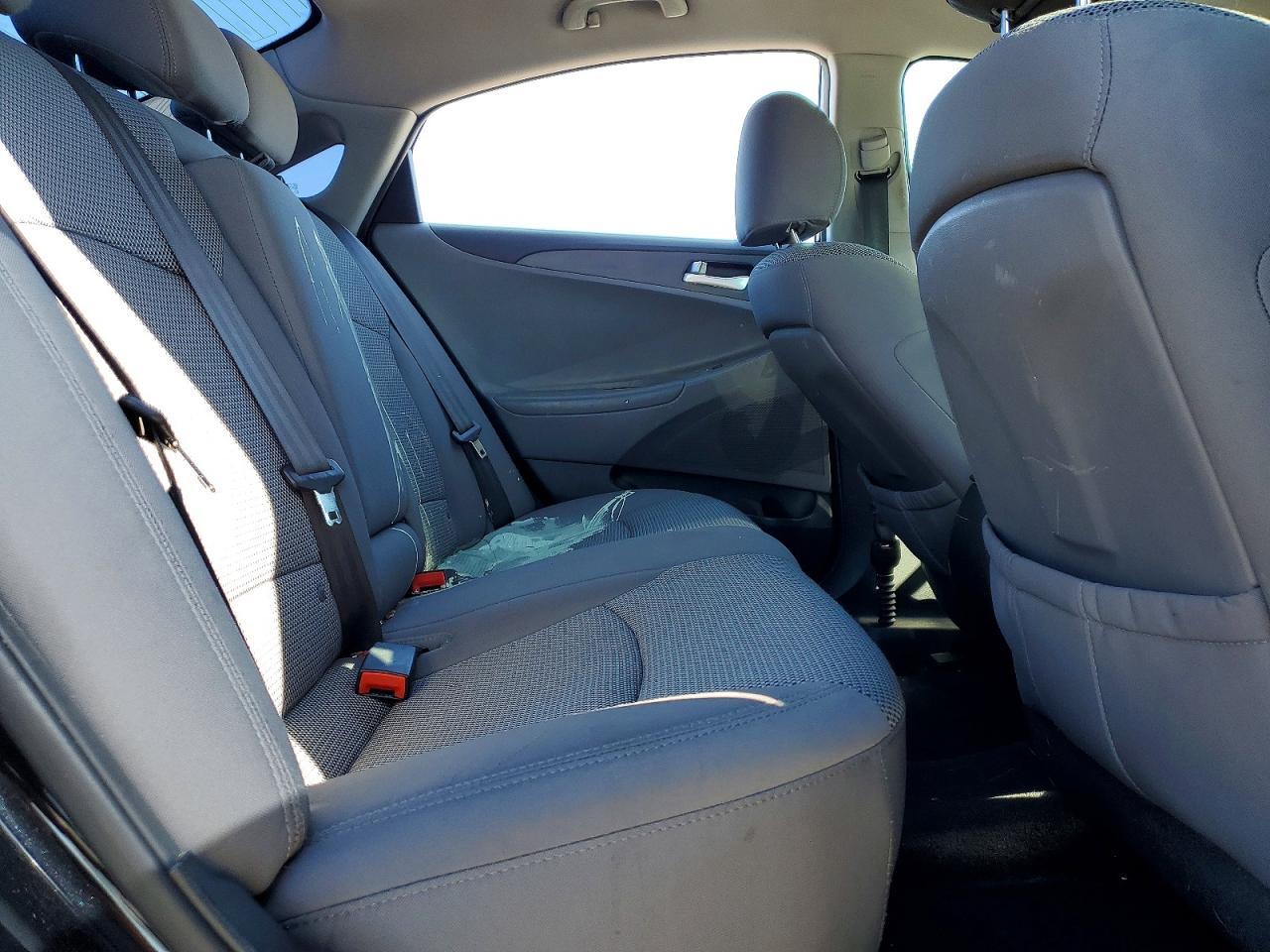 2011 HYUNDAI SONATA