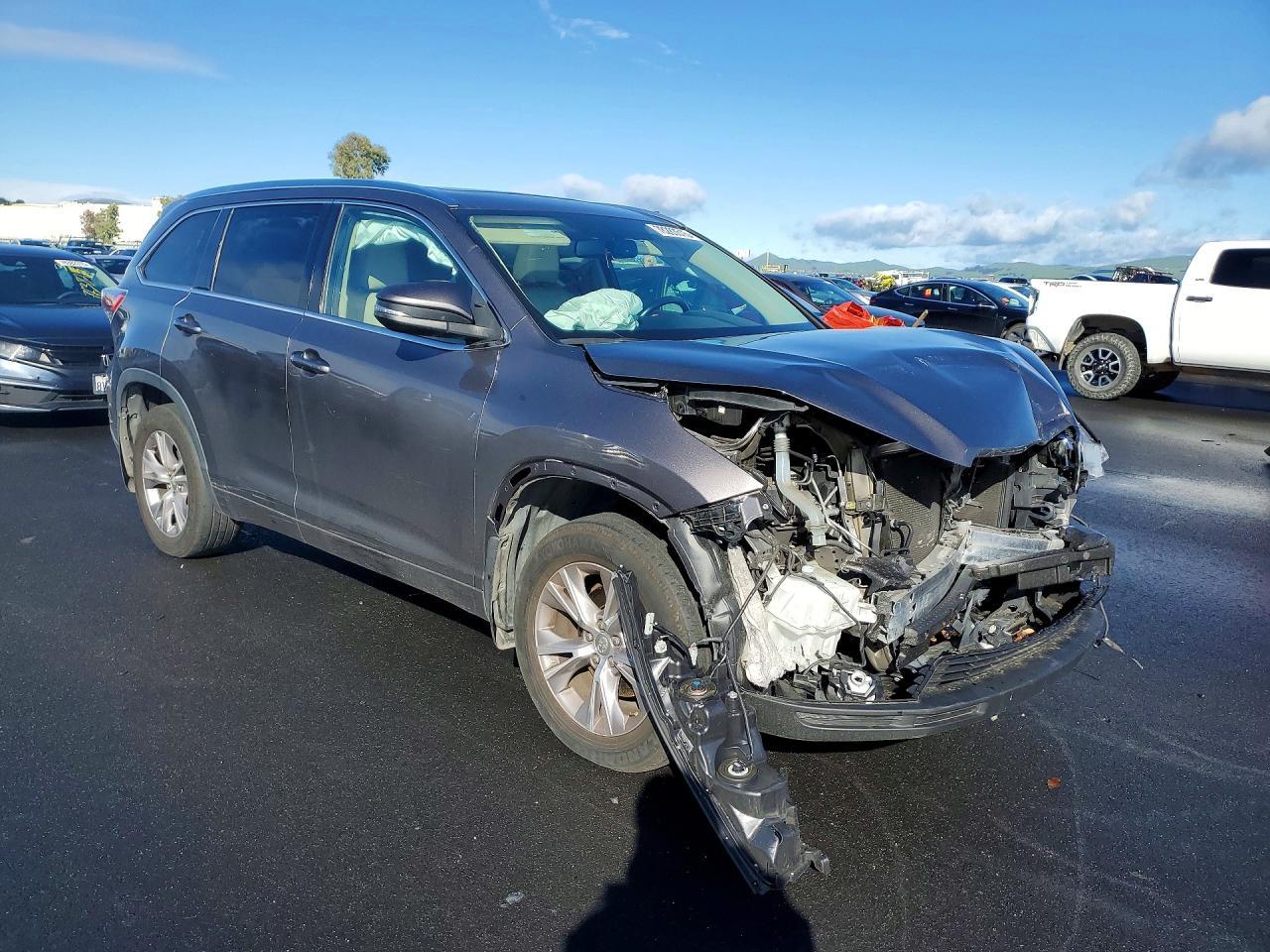 2015 TOYOTA HIGHLANDER