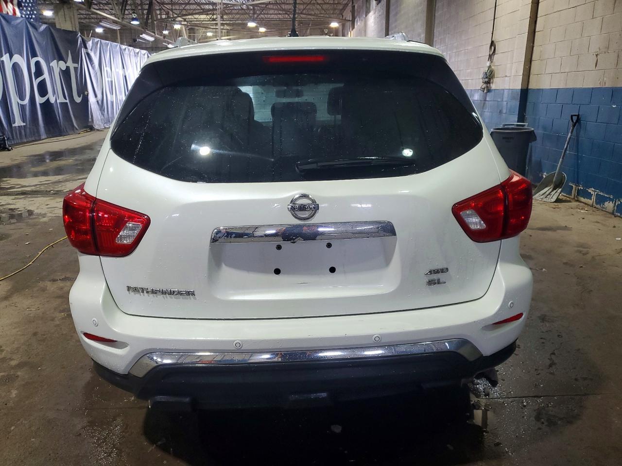2017 NISSAN PATHFINDER