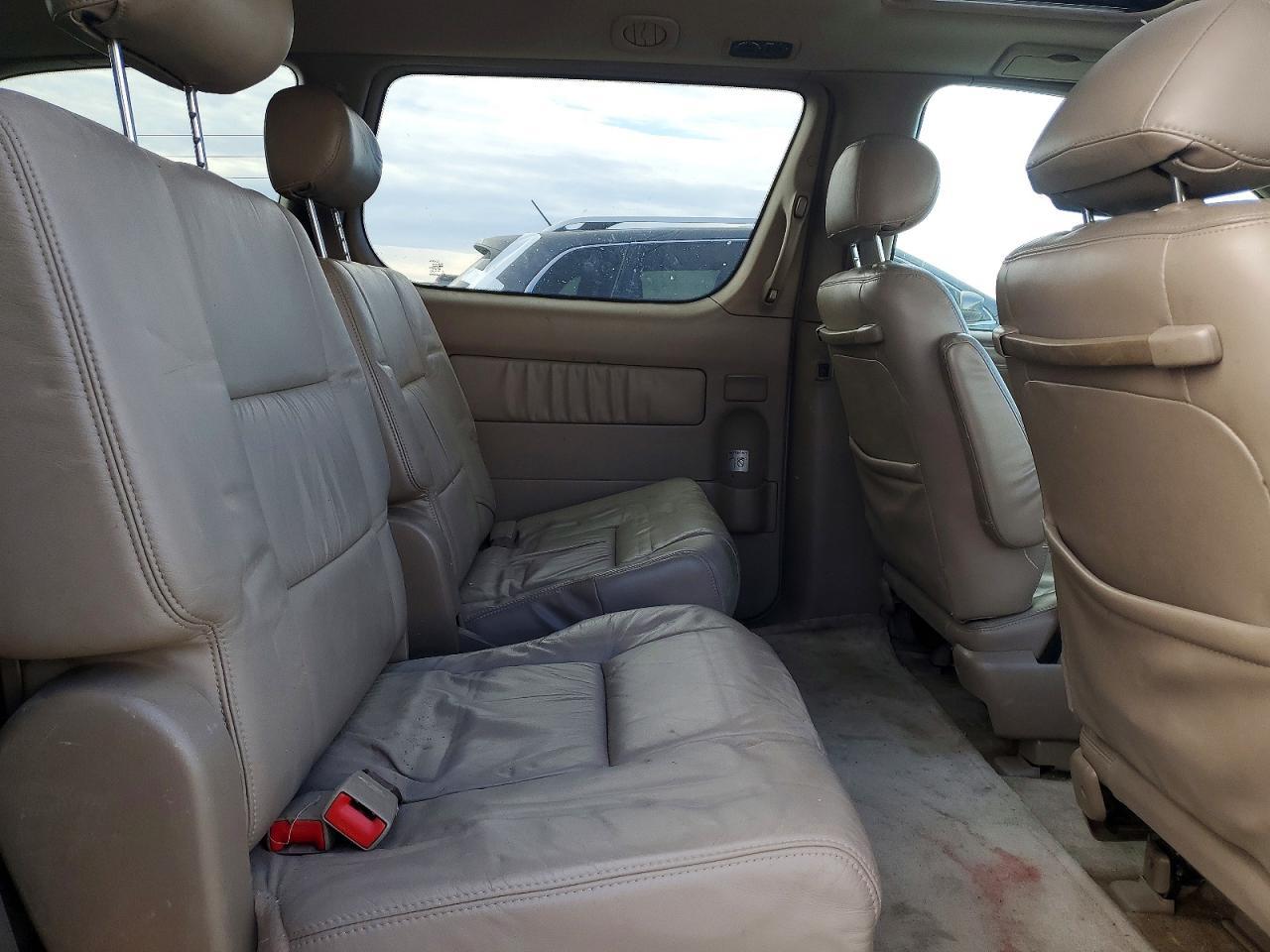 2002 TOYOTA SIENNA