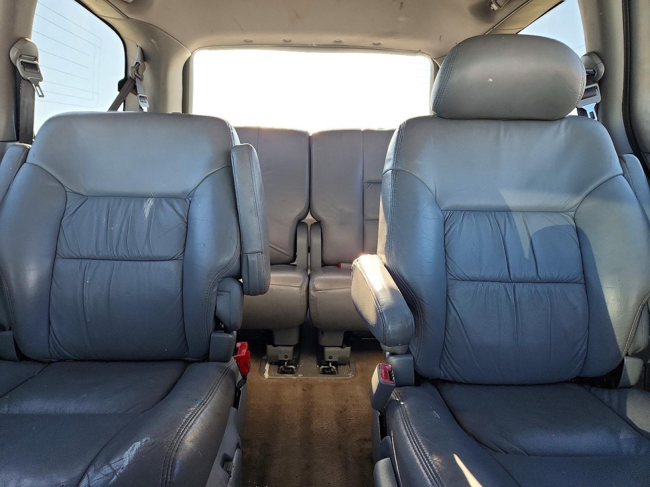 2002 TOYOTA SIENNA