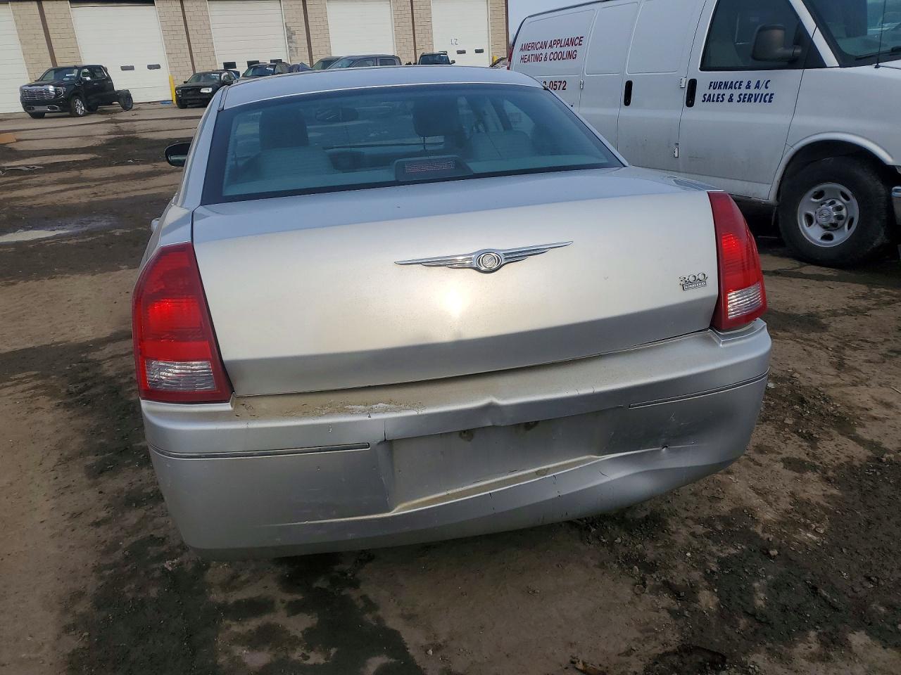 2005 CHRYSLER 300