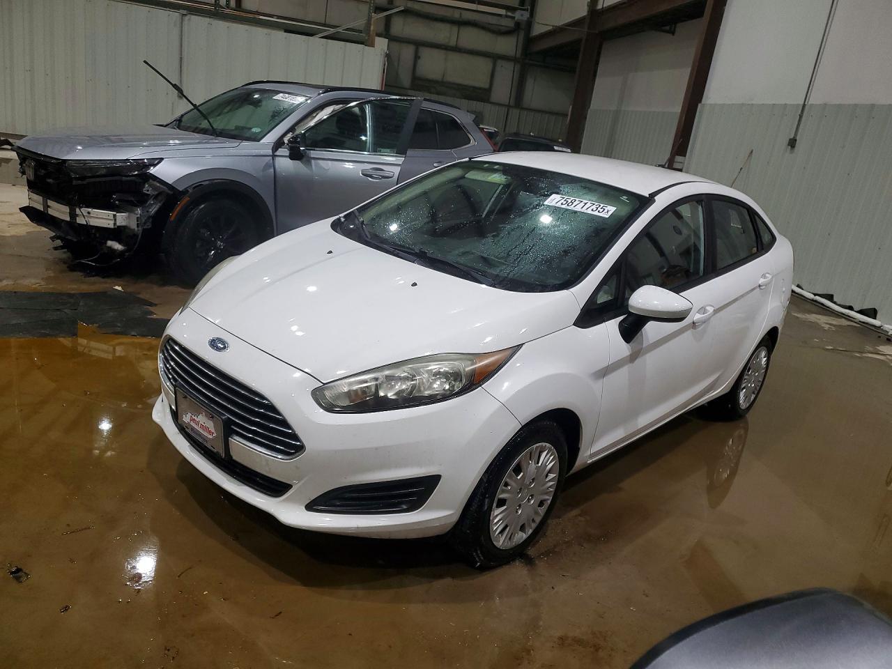 2016 FORD Fiesta