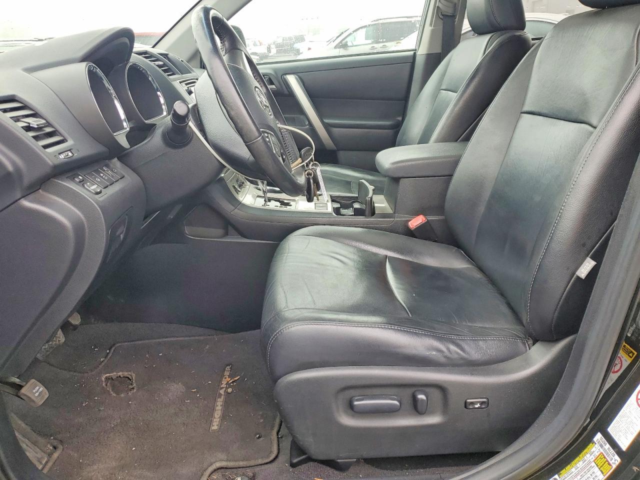 2013 TOYOTA HIGHLANDER