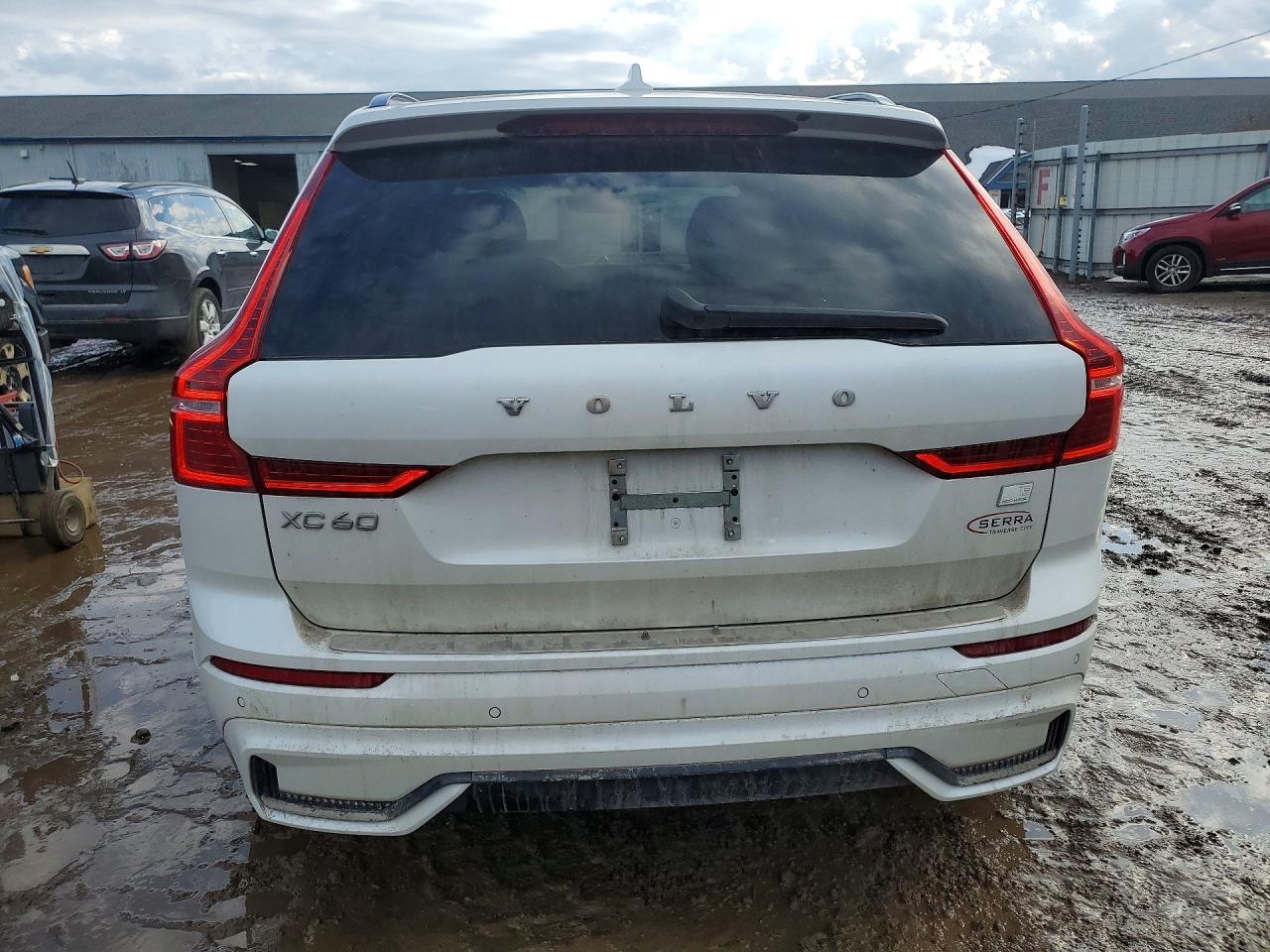 2024 VOLVO XC60
