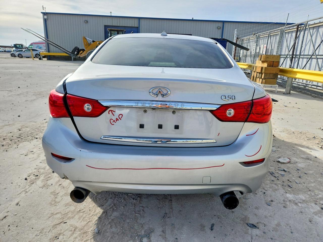 2015 INFINITI Q50