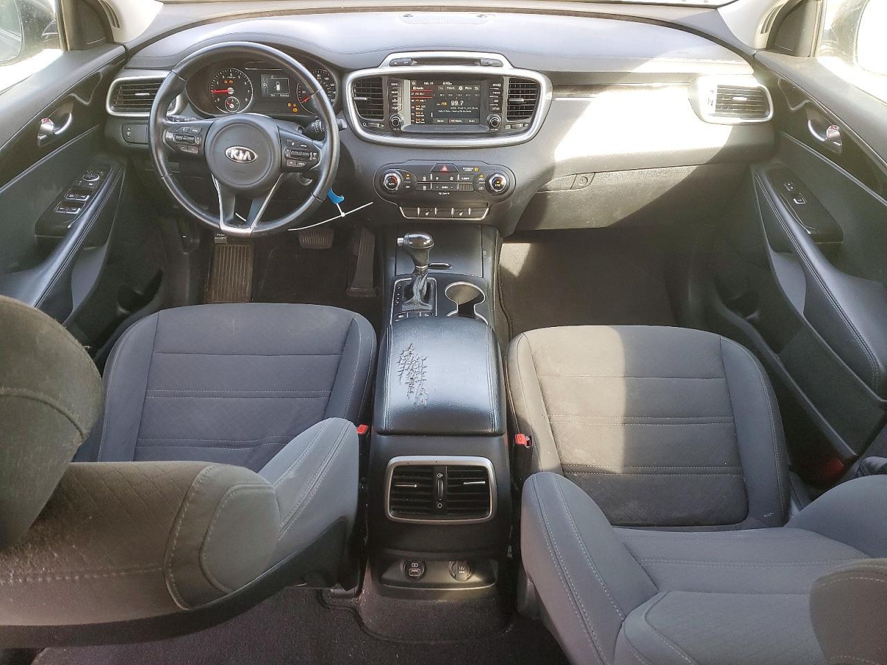 2017 KIA SORENTO