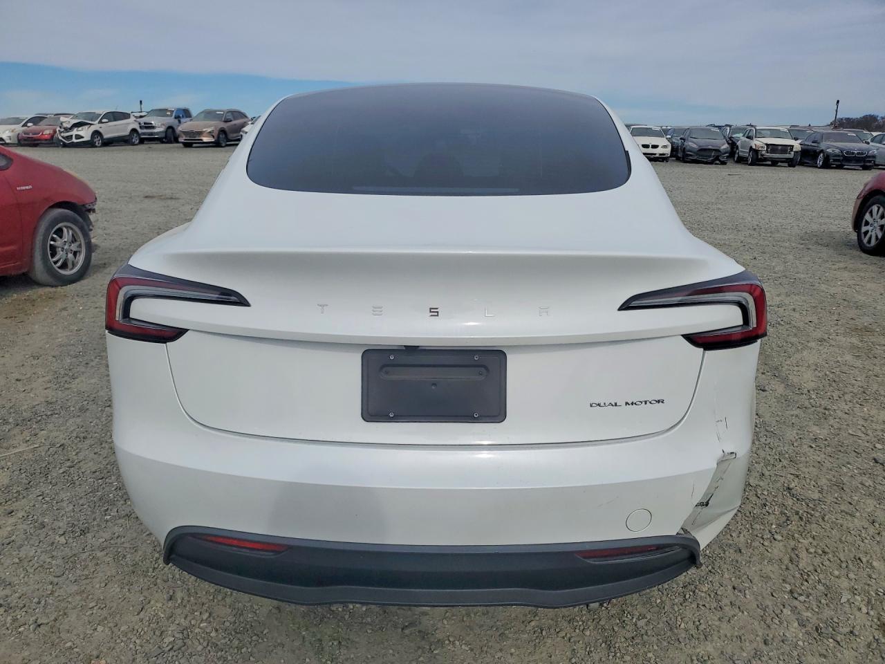 2025 TESLA MODEL 3