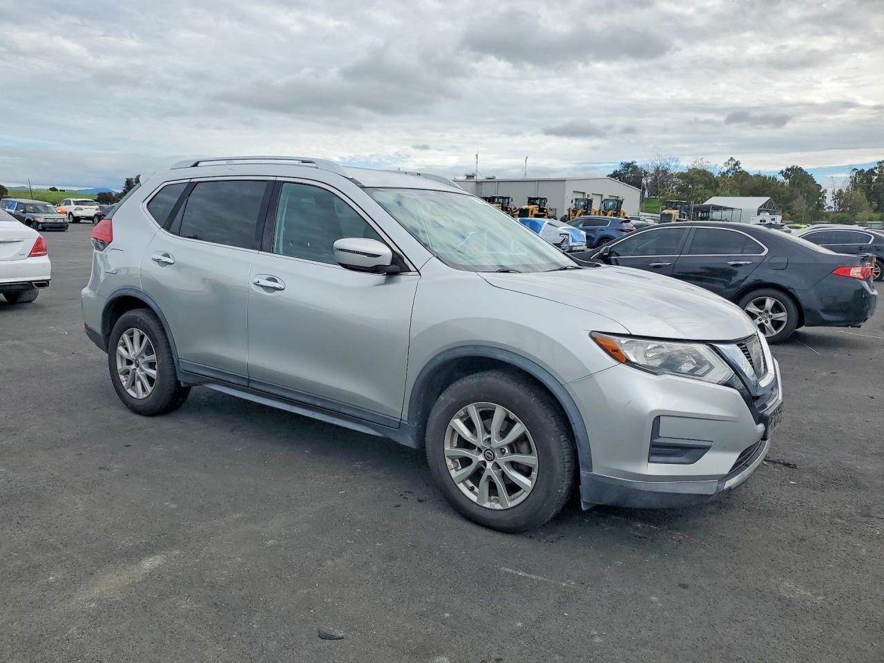2017 NISSAN ROGUE