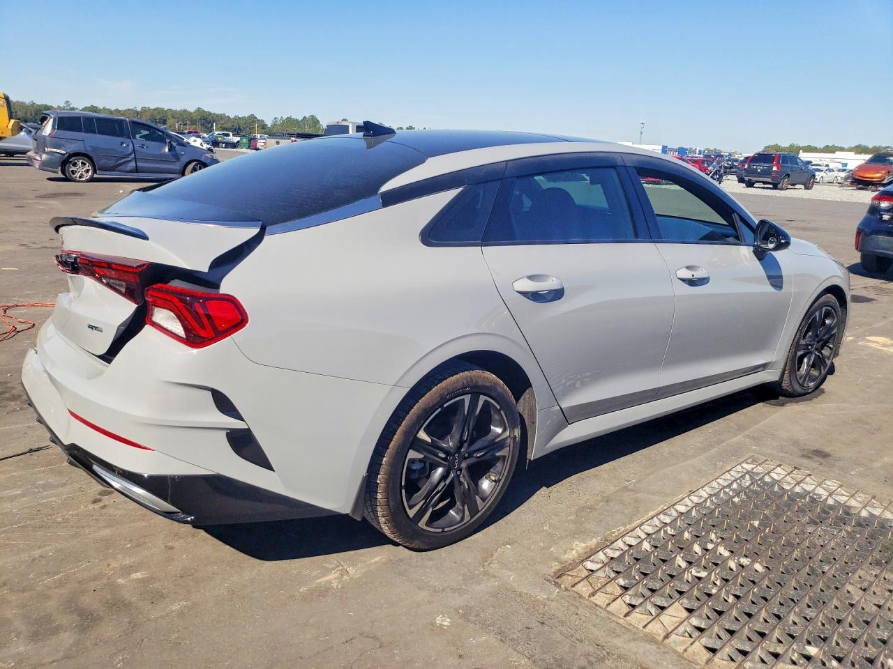 2023 KIA K5