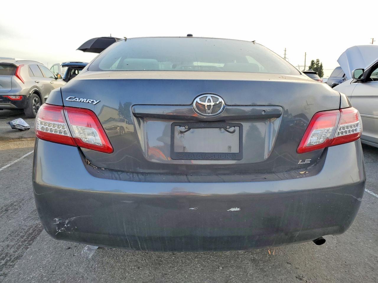 2011 TOYOTA CAMRY
