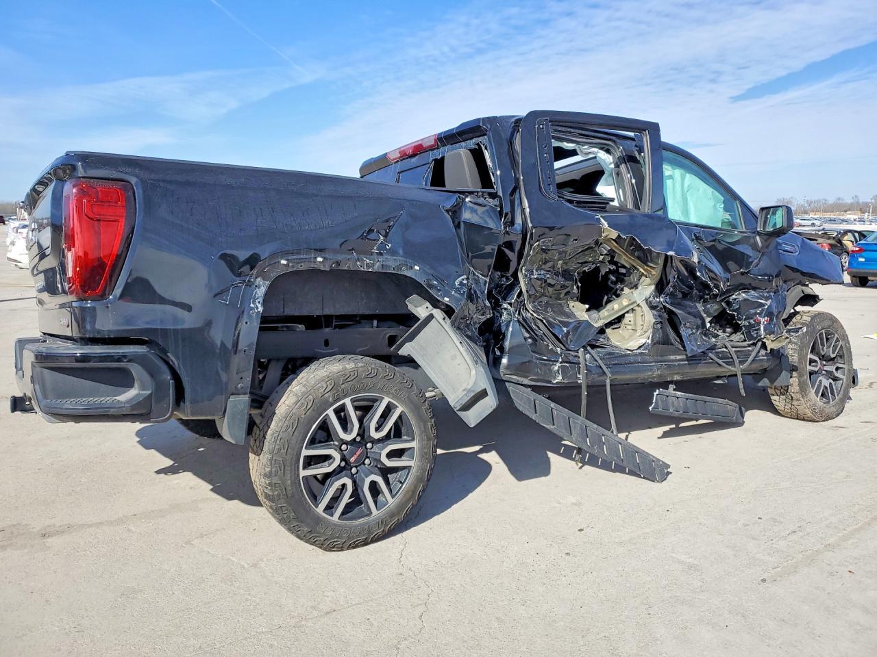 2023 GMC Sierra