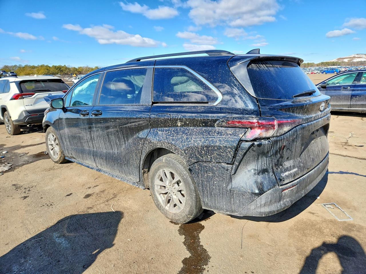 2025 TOYOTA SIENNA