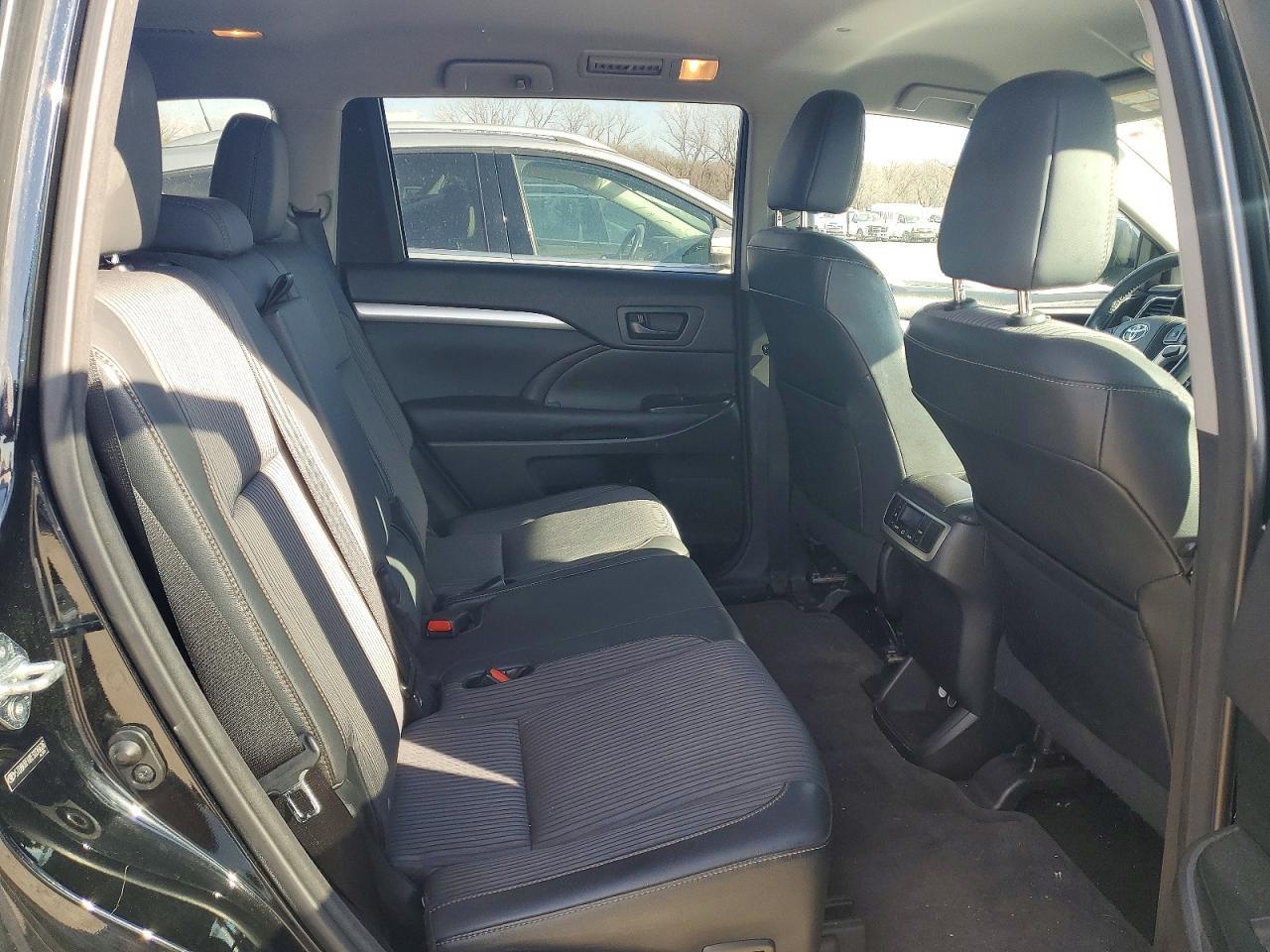 2014 TOYOTA HIGHLANDER