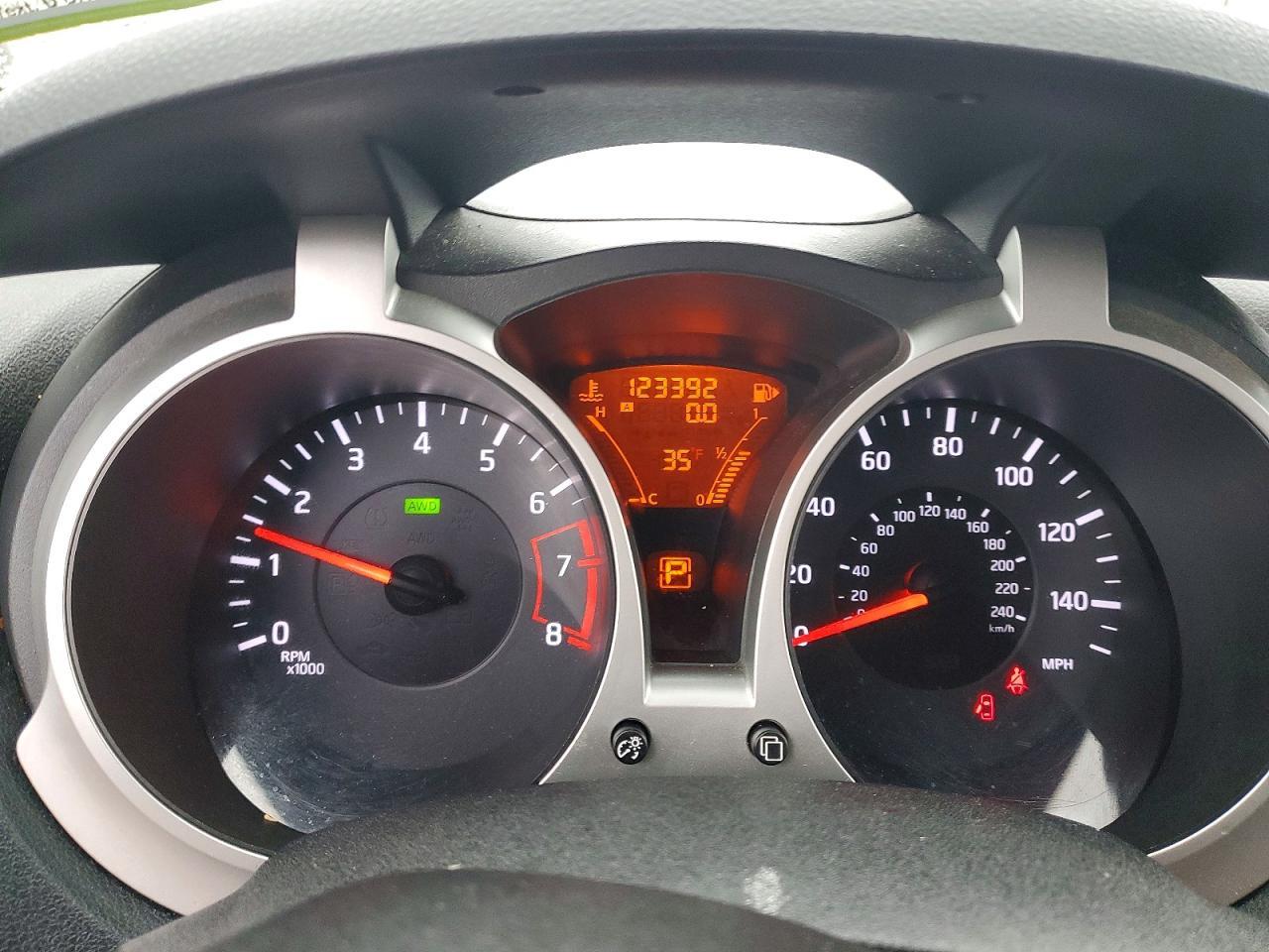 2011 NISSAN Juke