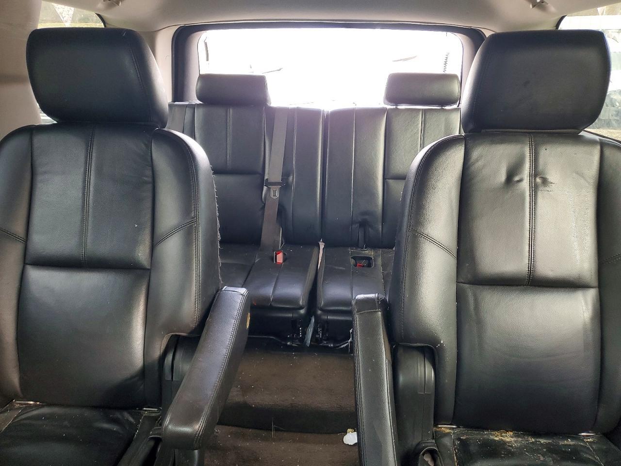 2011 CHEVROLET Tahoe