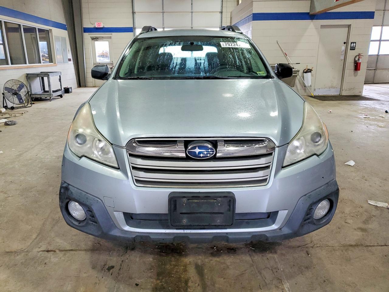 2014 SUBARU Outback