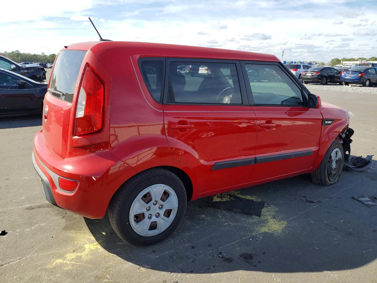 2013 KIA SOUL